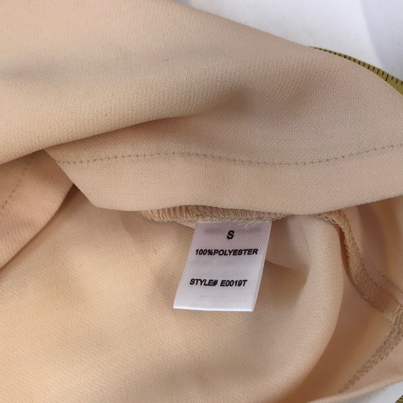 Ecru Lab Bell Sleeve V-Neck Blouse Top Size Small - Picture 10 of 10